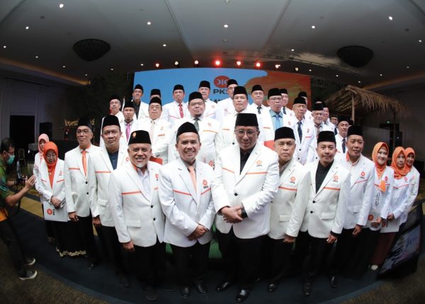 pelantikan dewan pakar pks