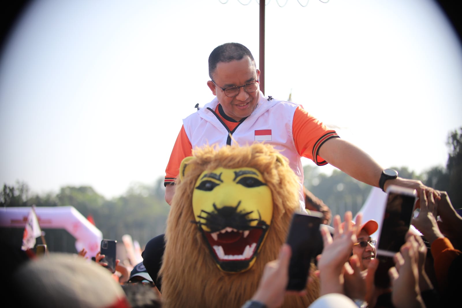 anies 4